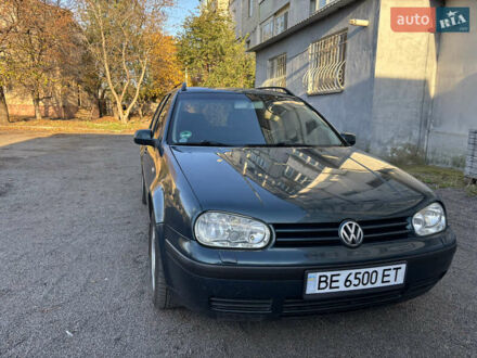 Фольксваген Гольф 2002 у Вознесенске на Automoto.ua Зелений Фольксваген Гольф, об'ємом двигуна 1.6 л та пробігом 246 тис. км за 4400 $, фото 1 на Automoto.ua
