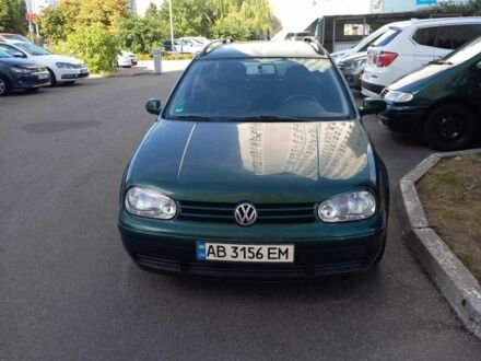 Фольксваген Гольф 2002 у Києві на Automoto.ua Зелений Фольксваген Гольф, об'ємом двигуна 1.6 л та пробігом 290 тис. км за 3900 $, фото 1 на Automoto.ua