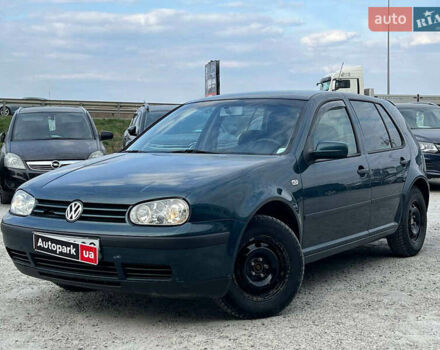 Зеленый Фольксваген Гольф, объемом двигателя 1.6 л и пробегом 220 тыс. км за 4890 $, фото 1 на Automoto.ua