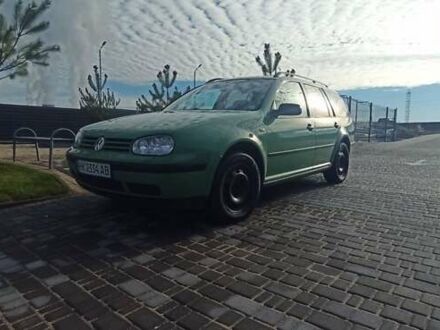 Зеленый Фольксваген Гольф, объемом двигателя 1.9 л и пробегом 366 тыс. км за 4500 $, фото 1 на Automoto.ua