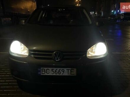 Зеленый Фольксваген Гольф, объемом двигателя 1.6 л и пробегом 242 тыс. км за 6500 $, фото 1 на Automoto.ua