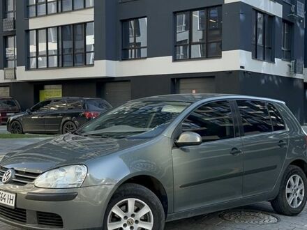 Зеленый Фольксваген Гольф, объемом двигателя 1.6 л и пробегом 274 тыс. км за 5700 $, фото 1 на Automoto.ua