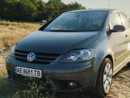 Зелений Фольксваген Гольф, об'ємом двигуна 1.6 л та пробігом 190 тис. км за 7400 $, фото 1 на Automoto.ua