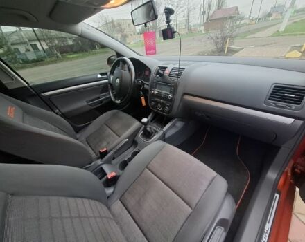 Оранжевый Фольксваген Гольф, объемом двигателя 1.6 л и пробегом 201 тыс. км за 6300 $, фото 13 на Automoto.ua