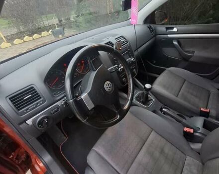 Оранжевый Фольксваген Гольф, объемом двигателя 1.6 л и пробегом 201 тыс. км за 6300 $, фото 15 на Automoto.ua