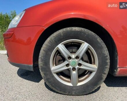 Оранжевый Фольксваген Гольф, объемом двигателя 1.39 л и пробегом 210 тыс. км за 5200 $, фото 7 на Automoto.ua