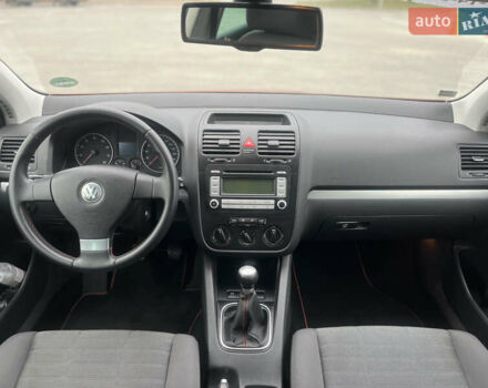 Помаранчевий Фольксваген Гольф, об'ємом двигуна 1.4 л та пробігом 232 тис. км за 6190 $, фото 32 на Automoto.ua