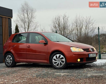 Оранжевый Фольксваген Гольф, объемом двигателя 1.6 л и пробегом 225 тыс. км за 5990 $, фото 3 на Automoto.ua