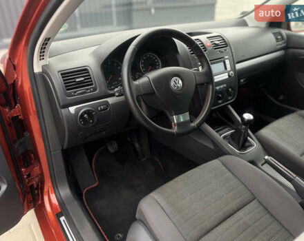 Помаранчевий Фольксваген Гольф, об'ємом двигуна 1.4 л та пробігом 232 тис. км за 6190 $, фото 29 на Automoto.ua