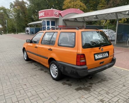 Помаранчевий Фольксваген Гольф, об'ємом двигуна 1.8 л та пробігом 139 тис. км за 2850 $, фото 4 на Automoto.ua