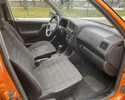 Помаранчевий Фольксваген Гольф, об'ємом двигуна 1.8 л та пробігом 139 тис. км за 2850 $, фото 10 на Automoto.ua