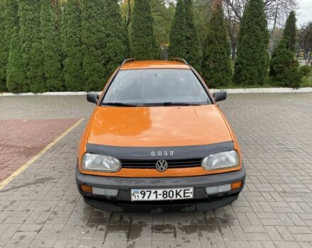 Помаранчевий Фольксваген Гольф, об'ємом двигуна 1.8 л та пробігом 139 тис. км за 2850 $, фото 1 на Automoto.ua