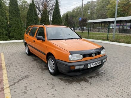 Помаранчевий Фольксваген Гольф, об'ємом двигуна 1.8 л та пробігом 139 тис. км за 2850 $, фото 1 на Automoto.ua