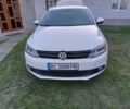 Фольксваген Джетта 2013 в Львове на Automoto.ua Белый Фольксваген Джетта, объемом двигателя 2 л и пробегом 224 тыс. км за 8700 $, фото 2 на Automoto.ua