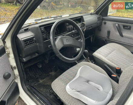 Білий Фольксваген Джетта, об'ємом двигуна 1.6 л та пробігом 367 тис. км за 1400 $, фото 8 на Automoto.ua