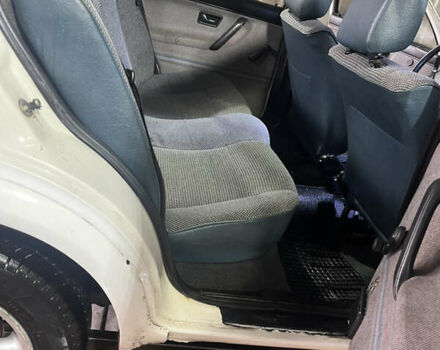 Белый Фольксваген Джетта, объемом двигателя 1.6 л и пробегом 300 тыс. км за 1350 $, фото 10 на Automoto.ua