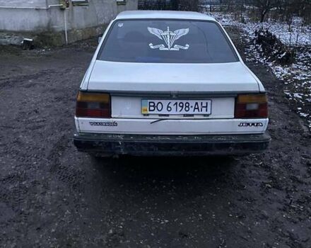 Белый Фольксваген Джетта, объемом двигателя 1.26 л и пробегом 250 тыс. км за 800 $, фото 3 на Automoto.ua