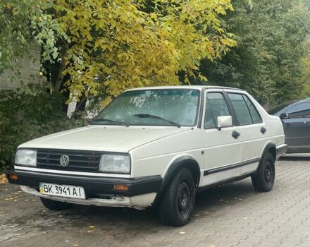 Белый Фольксваген Джетта, объемом двигателя 1.6 л и пробегом 200 тыс. км за 999 $, фото 1 на Automoto.ua