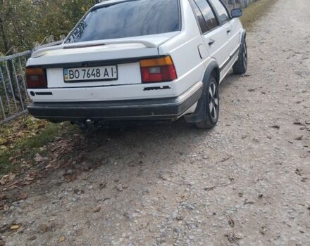 Белый Фольксваген Джетта, объемом двигателя 1.8 л и пробегом 300 тыс. км за 714 $, фото 1 на Automoto.ua