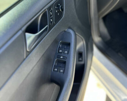 Білий Фольксваген Джетта, об'ємом двигуна 2.48 л та пробігом 220 тис. км за 8000 $, фото 25 на Automoto.ua