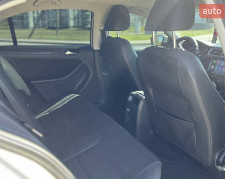 Білий Фольксваген Джетта, об'ємом двигуна 2.48 л та пробігом 220 тис. км за 8000 $, фото 21 на Automoto.ua