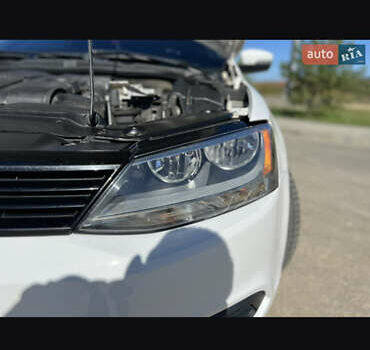 Білий Фольксваген Джетта, об'ємом двигуна 2.48 л та пробігом 220 тис. км за 8000 $, фото 15 на Automoto.ua