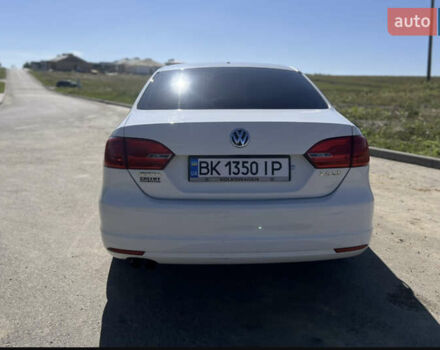 Білий Фольксваген Джетта, об'ємом двигуна 2.48 л та пробігом 220 тис. км за 8000 $, фото 5 на Automoto.ua