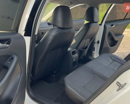 Белый Фольксваген Джетта, объемом двигателя 2.5 л и пробегом 233 тыс. км за 8999 $, фото 13 на Automoto.ua