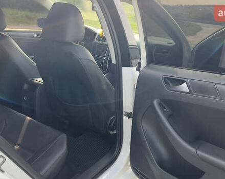 Белый Фольксваген Джетта, объемом двигателя 2.5 л и пробегом 233 тыс. км за 8999 $, фото 11 на Automoto.ua