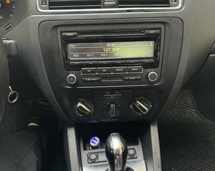 Белый Фольксваген Джетта, объемом двигателя 2.48 л и пробегом 286 тыс. км за 9200 $, фото 10 на Automoto.ua