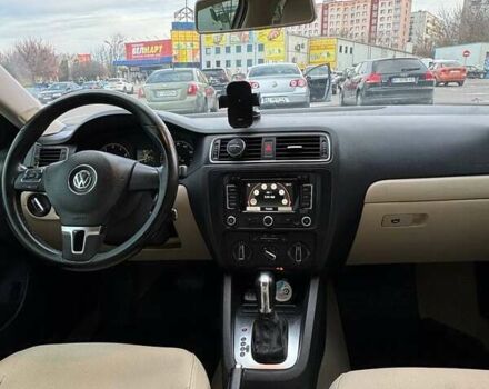 Белый Фольксваген Джетта, объемом двигателя 2.48 л и пробегом 241 тыс. км за 8700 $, фото 7 на Automoto.ua