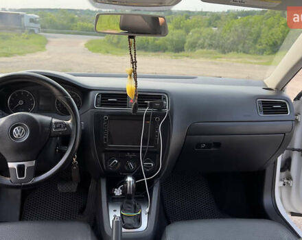 Белый Фольксваген Джетта, объемом двигателя 2.5 л и пробегом 233 тыс. км за 8999 $, фото 15 на Automoto.ua