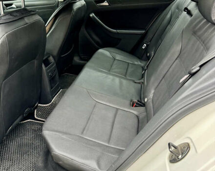 Белый Фольксваген Джетта, объемом двигателя 2.5 л и пробегом 225 тыс. км за 7500 $, фото 9 на Automoto.ua