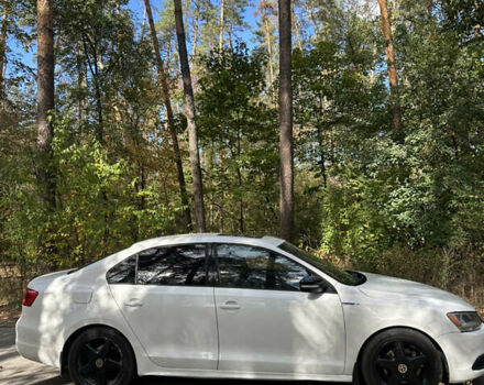 Белый Фольксваген Джетта, объемом двигателя 2.5 л и пробегом 140 тыс. км за 8200 $, фото 2 на Automoto.ua