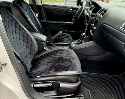 Белый Фольксваген Джетта, объемом двигателя 2.5 л и пробегом 225 тыс. км за 7500 $, фото 6 на Automoto.ua