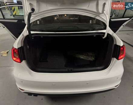 Білий Фольксваген Джетта, об'ємом двигуна 1.4 л та пробігом 150 тис. км за 8500 $, фото 3 на Automoto.ua