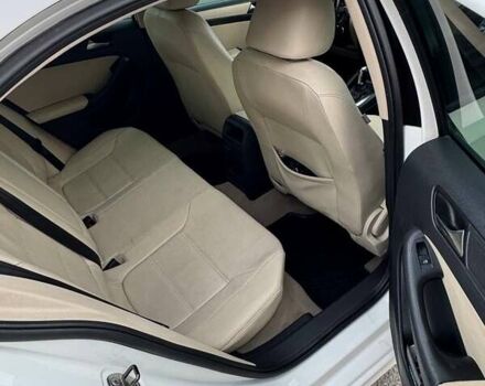 Белый Фольксваген Джетта, объемом двигателя 2.48 л и пробегом 241 тыс. км за 8700 $, фото 9 на Automoto.ua