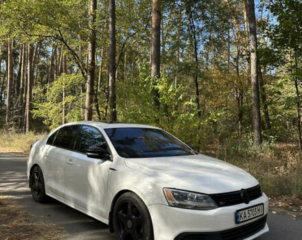 Белый Фольксваген Джетта, объемом двигателя 2.5 л и пробегом 140 тыс. км за 8200 $, фото 1 на Automoto.ua