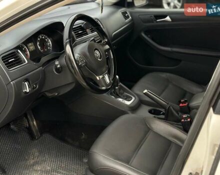 Белый Фольксваген Джетта, объемом двигателя 2.5 л и пробегом 265 тыс. км за 8590 $, фото 23 на Automoto.ua