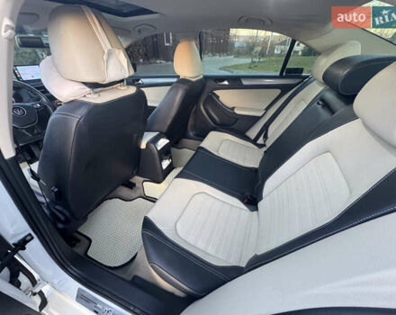 Білий Фольксваген Джетта, об'ємом двигуна 2.48 л та пробігом 238 тис. км за 9500 $, фото 16 на Automoto.ua