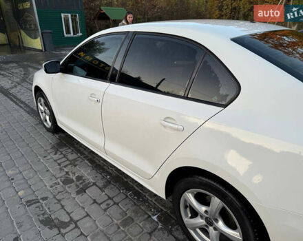 Фольксваген Джетта 2012 в Виннице на Automoto.ua Белый Фольксваген Джетта, объемом двигателя 2.48 л и пробегом 199 тыс. км за 8500 $, фото 17 на Automoto.ua