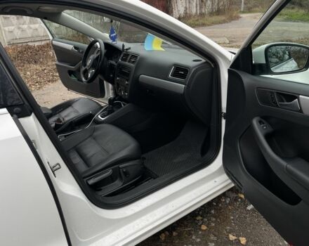 Белый Фольксваген Джетта, объемом двигателя 2.5 л и пробегом 284 тыс. км за 8000 $, фото 10 на Automoto.ua