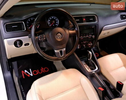 Білий Фольксваген Джетта, об'ємом двигуна 2.5 л та пробігом 168 тис. км за 8900 $, фото 26 на Automoto.ua