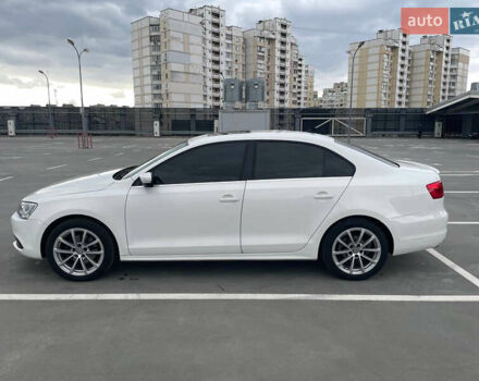 Белый Фольксваген Джетта, объемом двигателя 2.5 л и пробегом 210 тыс. км за 10500 $, фото 4 на Automoto.ua