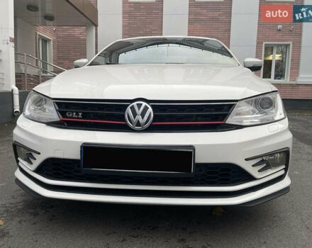 Білий Фольксваген Джетта, об'ємом двигуна 2.5 л та пробігом 257 тис. км за 8700 $, фото 2 на Automoto.ua