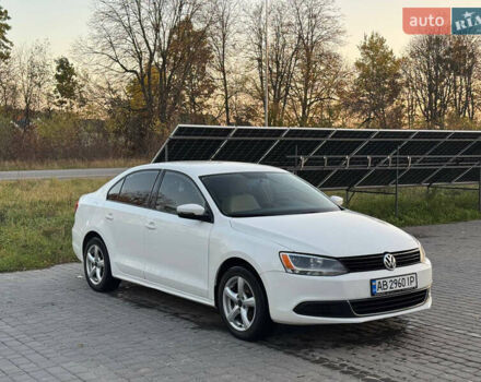 Фольксваген Джетта 2012 в Виннице на Automoto.ua Белый Фольксваген Джетта, объемом двигателя 2.48 л и пробегом 199 тыс. км за 8500 $, фото 6 на Automoto.ua
