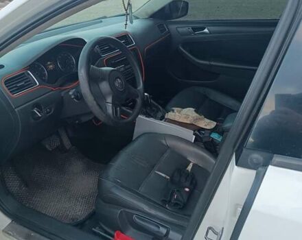 Білий Фольксваген Джетта, об'ємом двигуна 2.5 л та пробігом 390 тис. км за 7500 $, фото 2 на Automoto.ua