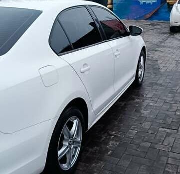 Белый Фольксваген Джетта, объемом двигателя 1.39 л и пробегом 262 тыс. км за 8300 $, фото 2 на Automoto.ua