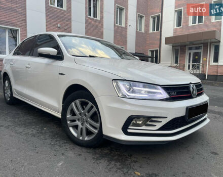 Білий Фольксваген Джетта, об'ємом двигуна 2.5 л та пробігом 257 тис. км за 8700 $, фото 1 на Automoto.ua