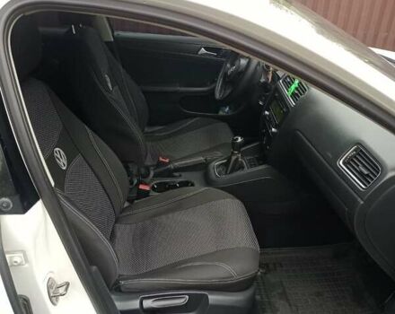 Фольксваген Джетта 2012 у Ромнах на Automoto.ua Білий Фольксваген Джетта, об'ємом двигуна 1.98 л та пробігом 262 тис. км за 7500 $, фото 15 на Automoto.ua